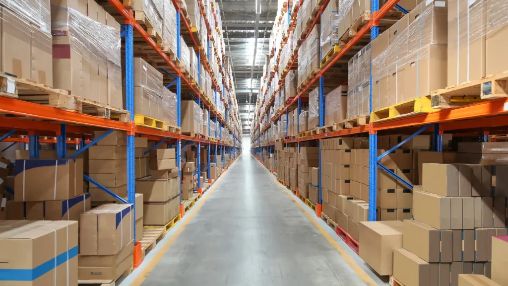 how to select a storage warehouse for moving