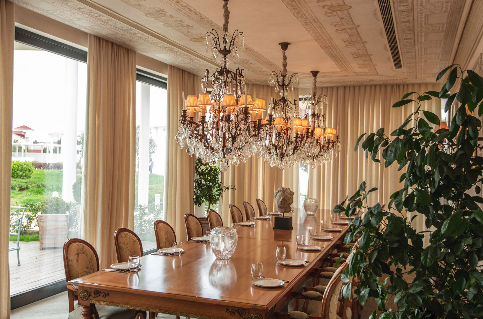 How To Pack A Chandelier For Moving: Essential Guide